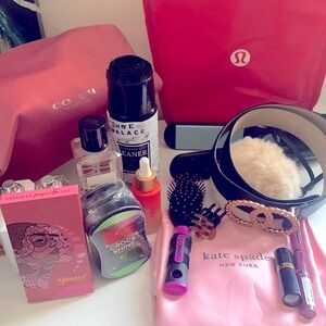Huge beauty bundle!! 19 items 😍